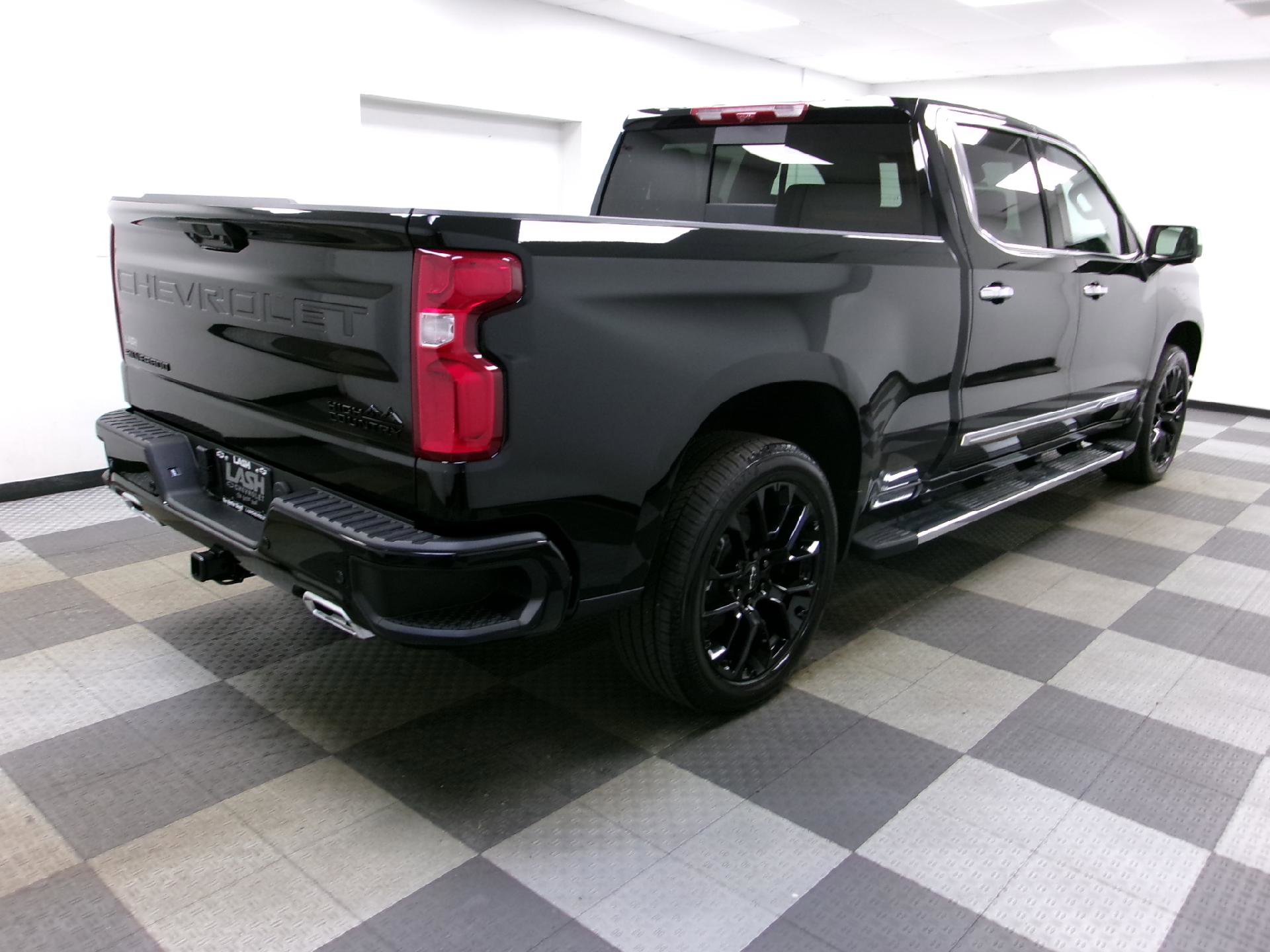 New 2026 Chevrolet Silverado 1500 High Country w/ Technology Package image 14