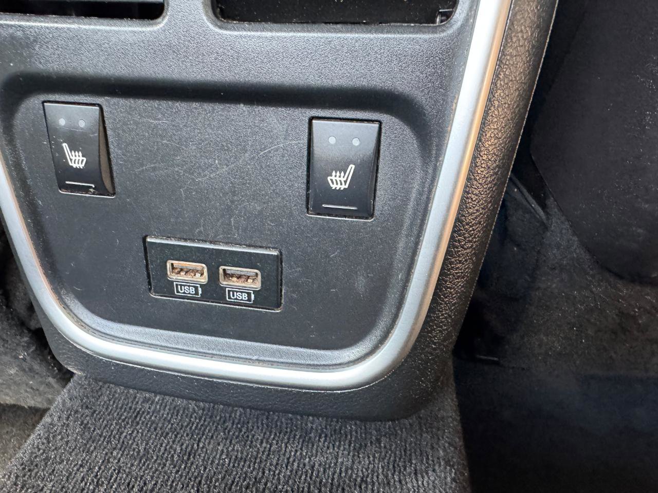 Used 2020 Dodge Charger SXT w/ Leather Interior Group image 25