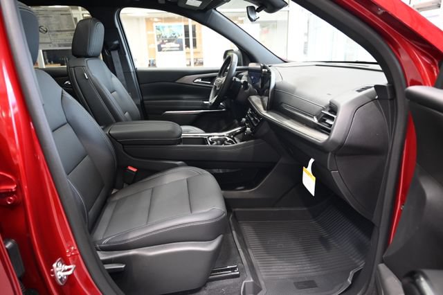 New 2027 Chevrolet Traverse LT w/ Sun and Wheel Package FWD image 10