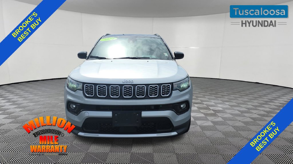 Used 2024 Jeep Compass Limited AWD/4WD image 2