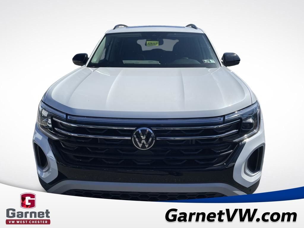 New 2026 Volkswagen Atlas Peak Edition AWD/4WD image 8