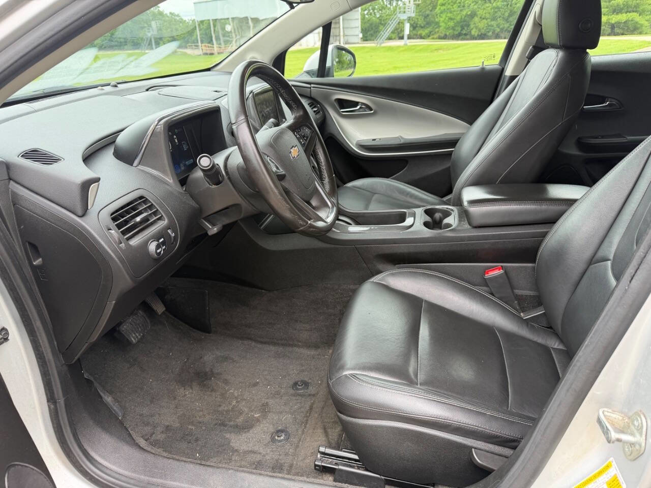 Used 2014 Chevrolet Volt Premium w/ Premium Trim Package FWD image 11