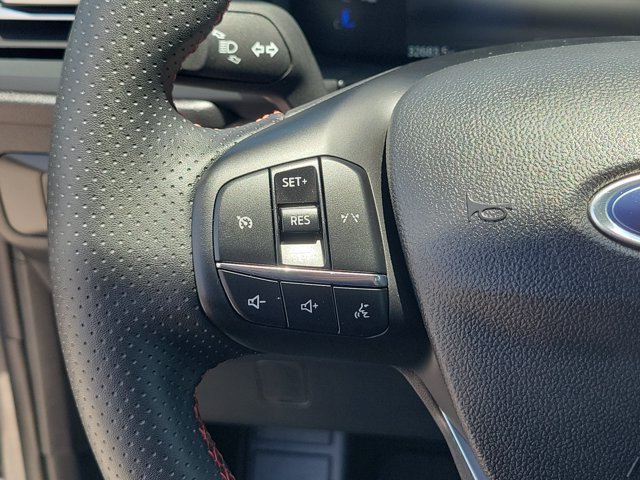 Certified 2025 Ford Escape ST-Line FWD image 23