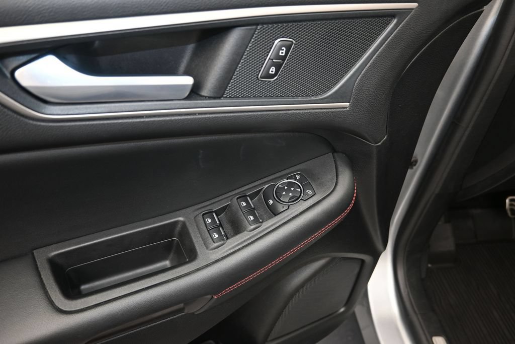 Used 2024 Ford Edge ST-Line AWD/4WD image 11