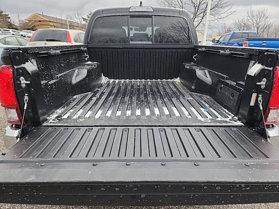 Used 2023 Toyota Tacoma SR5 image 9