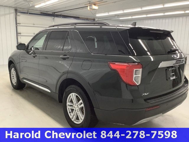 Used 2022 Ford Explorer XLT w/ Equipment Group 202A image 4