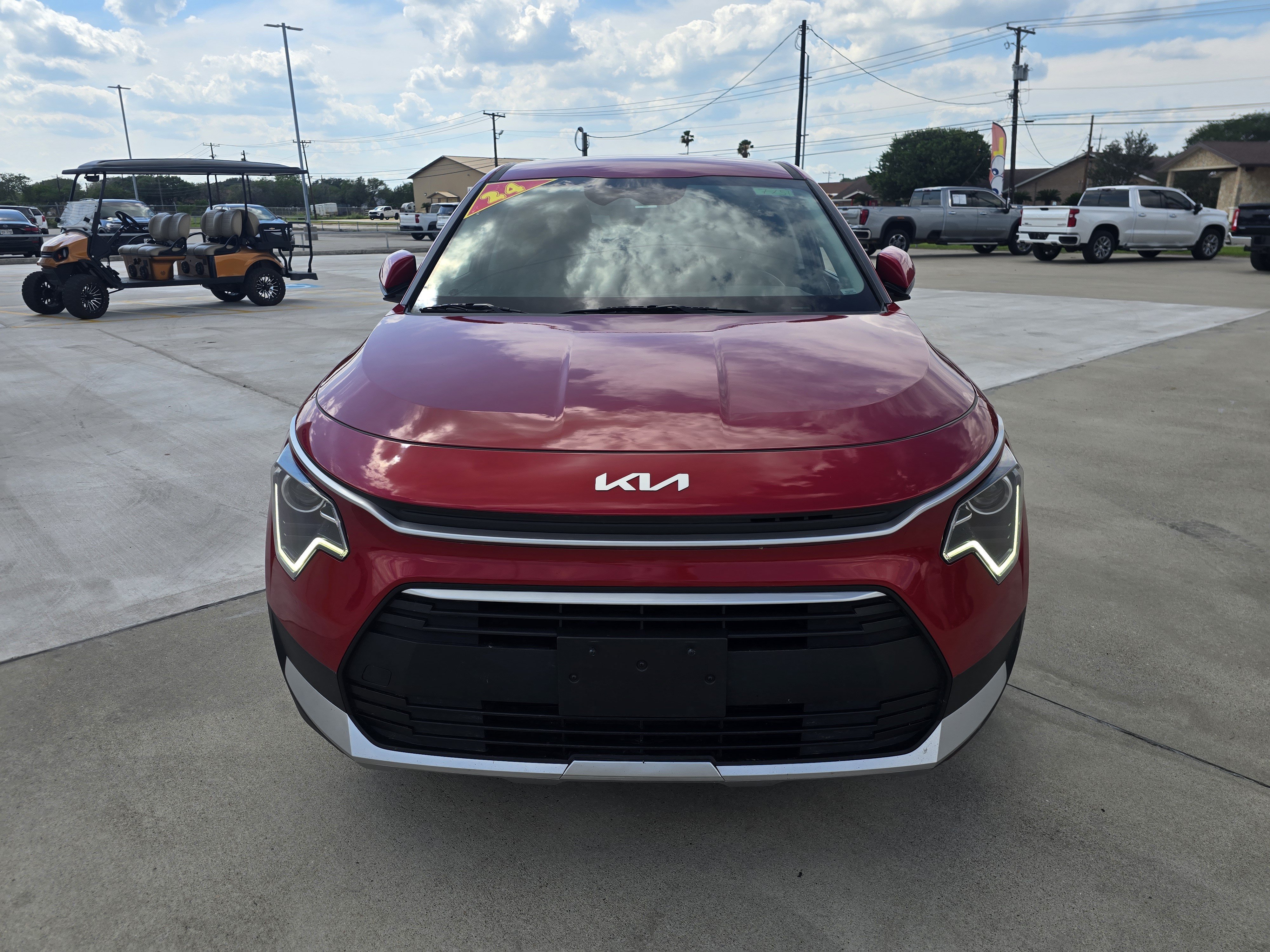 Used 2024 Kia Niro LX FWD image 8