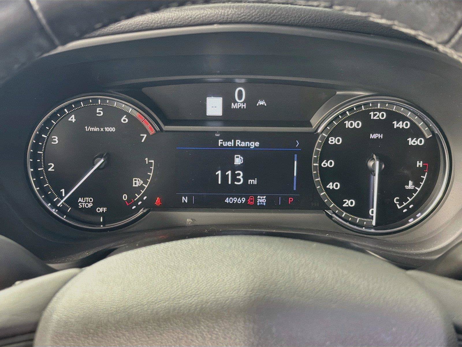 Used 2020 Cadillac XT4 Premium Luxury w/ Cold Weather Package AWD/4WD image 18