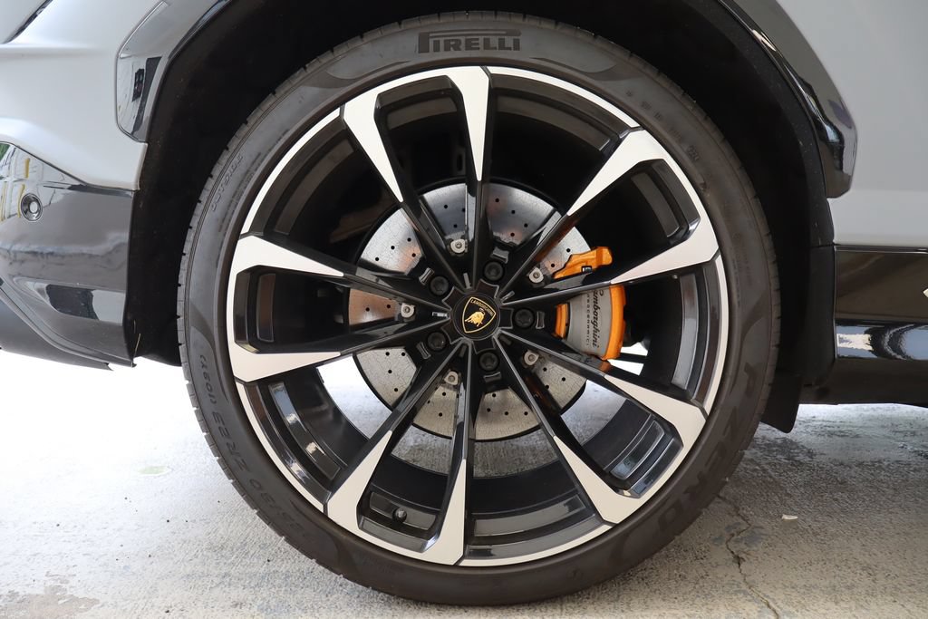 Used 2024 Lamborghini Urus S AWD/4WD image 8