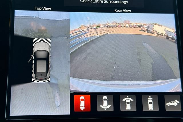 Used 2025 Jeep Compass Latitude w/ Convenience Group image 22