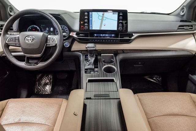 Used 2021 Toyota Sienna Limited FWD image 29