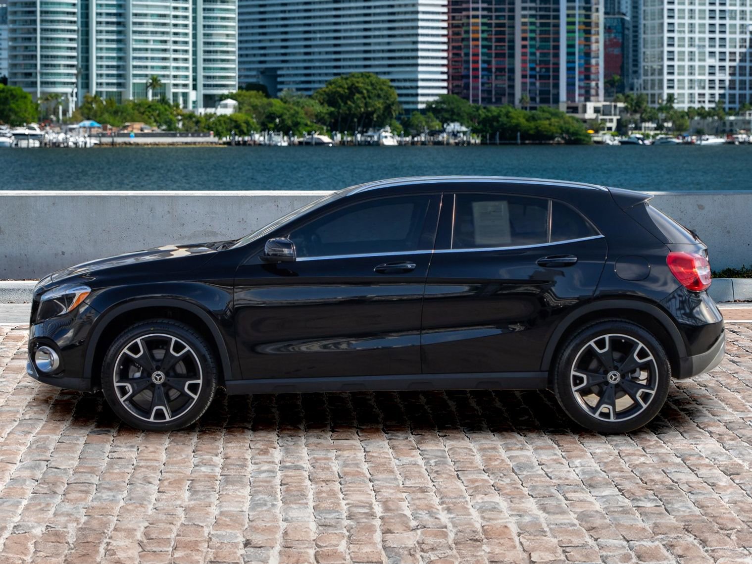 Used 2020 Mercedes-Benz GLA 250 w/ Multimedia Package image 8