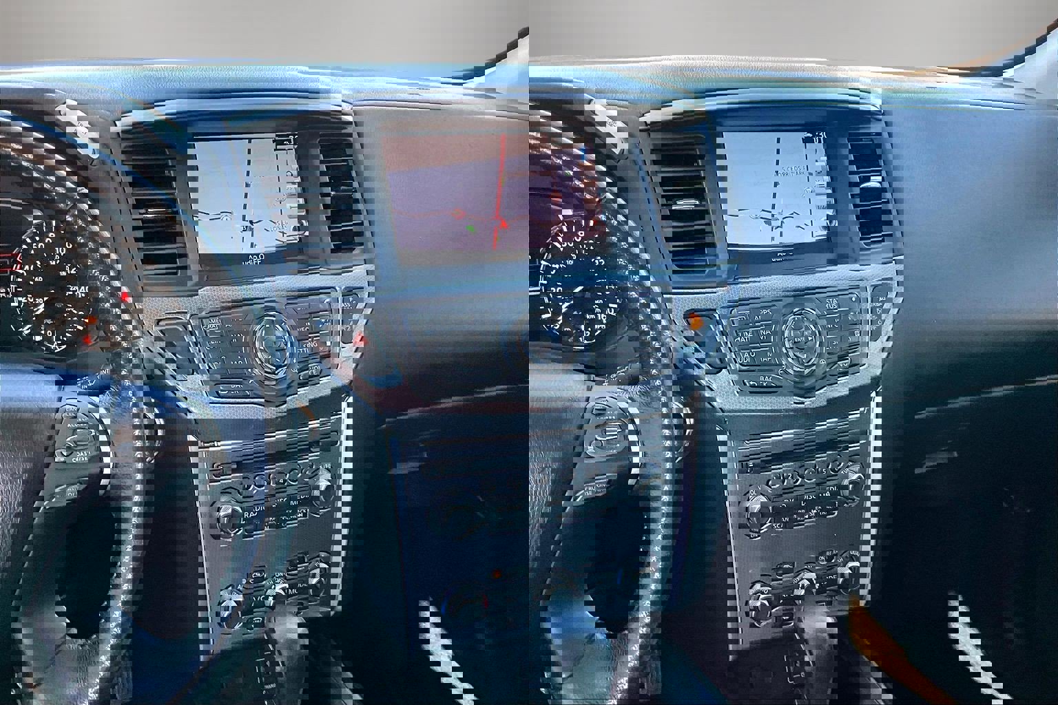 Used 2018 Nissan Pathfinder SL w/ Midnight Edition Package image 9