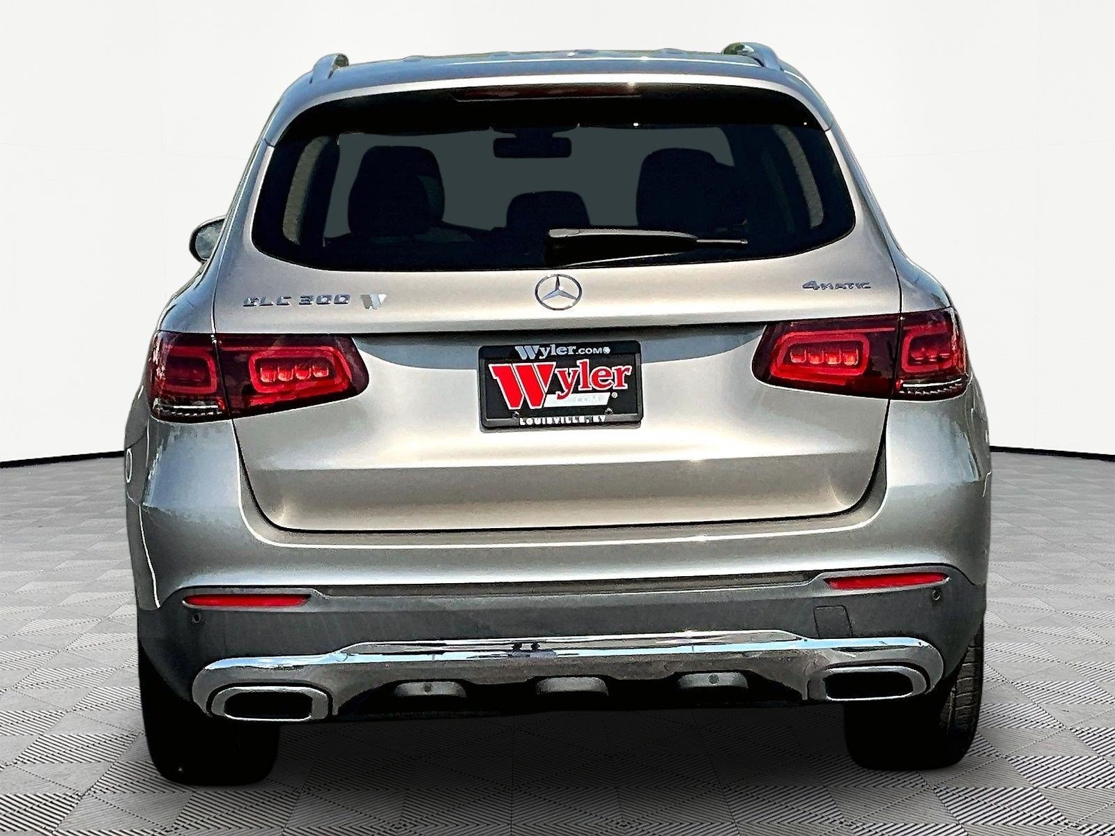 Used 2021 Mercedes-Benz GLC 300 4MATIC w/ Premium Package image 5