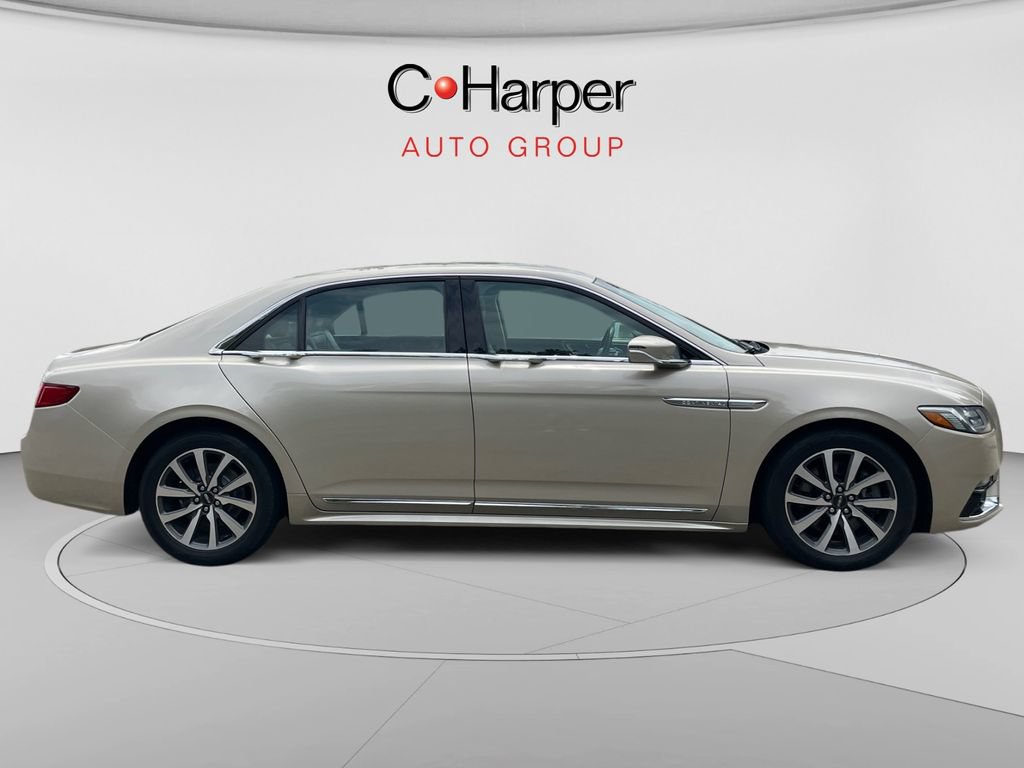 Used 2017 Lincoln Continental Premiere AWD/4WD image 2