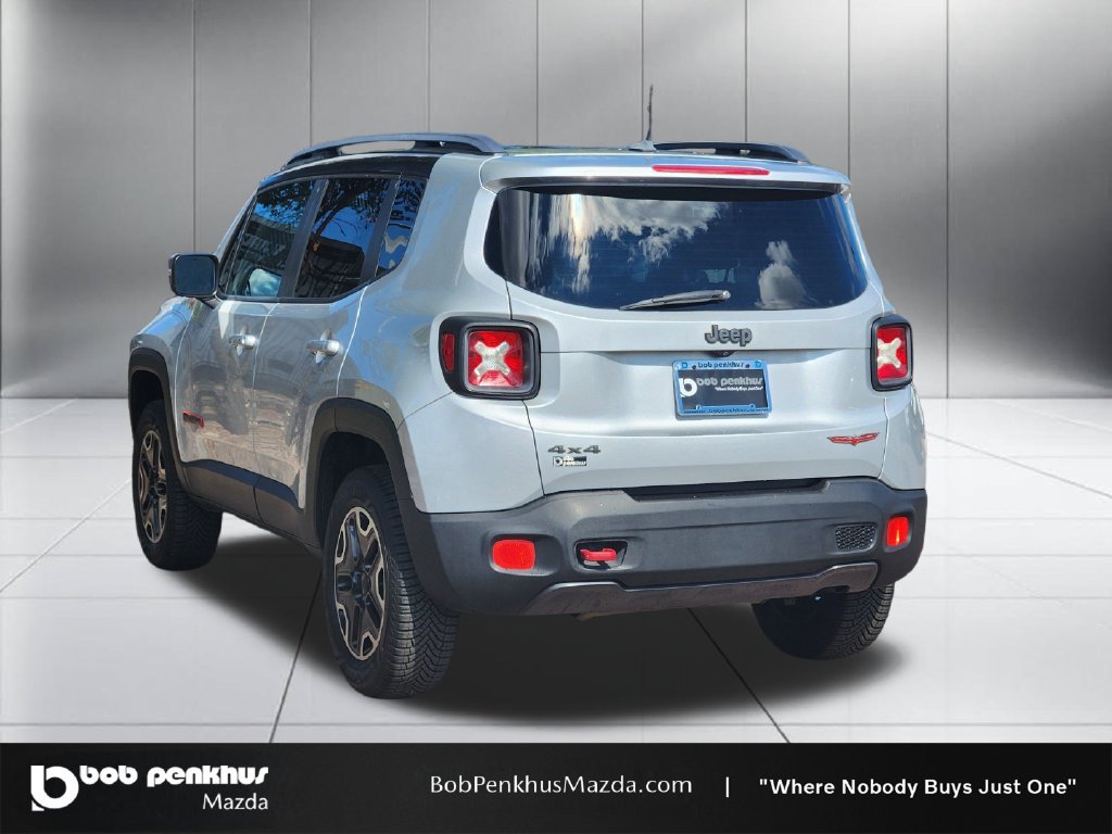 Used 2015 Jeep Renegade Trailhawk w/ Popular Equipment Group AWD/4WD image 27