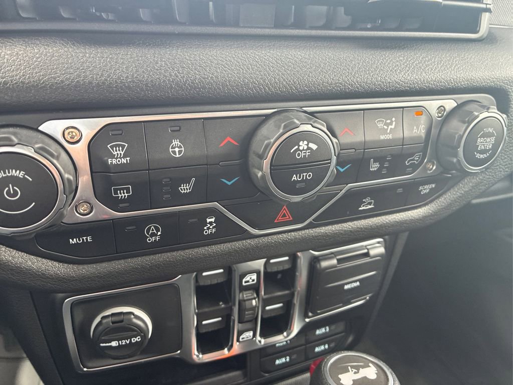 Used 2024 Jeep Wrangler Unlimited Sport AWD/4WD image 25