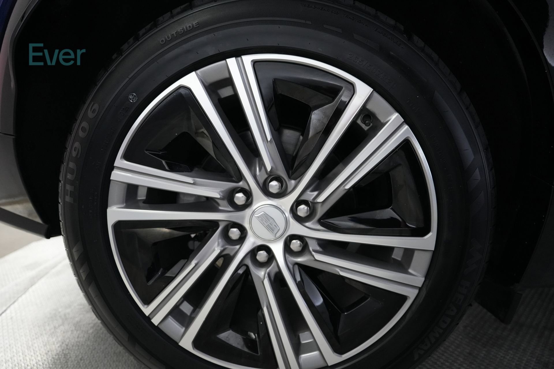 Used 2024 Cadillac Lyriq Luxury RWD image 22