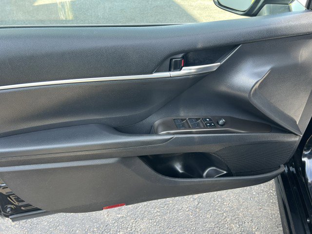 Used 2023 Toyota Camry SE image 20