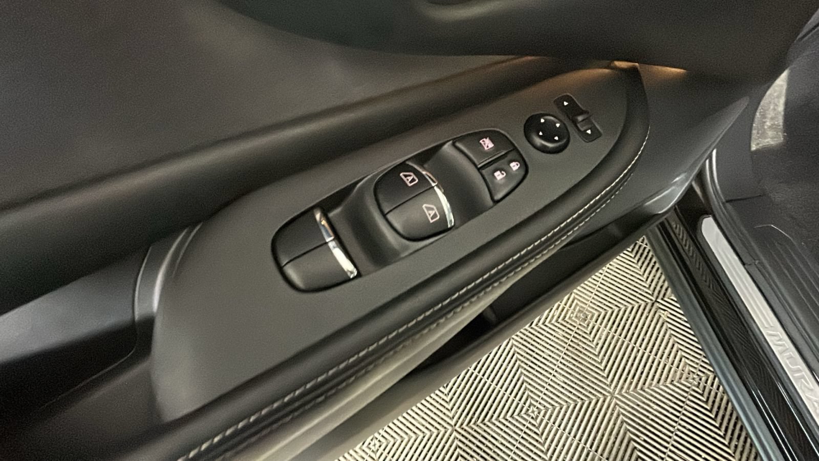 Used 2022 Nissan Murano SL AWD/4WD image 12