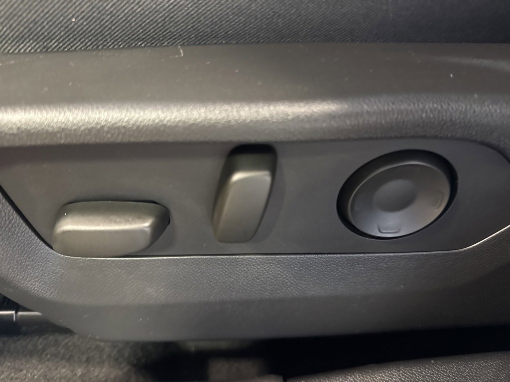 Used 2025 Buick Envision Preferred image 23