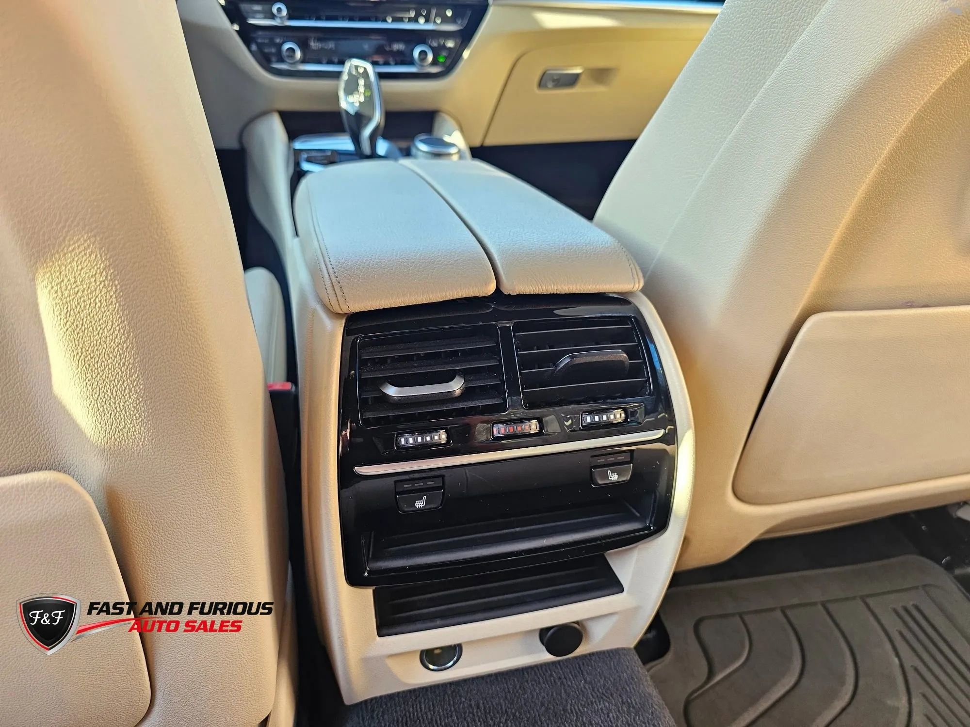Used 2019 BMW 530i xDrive AWD/4WD image 30