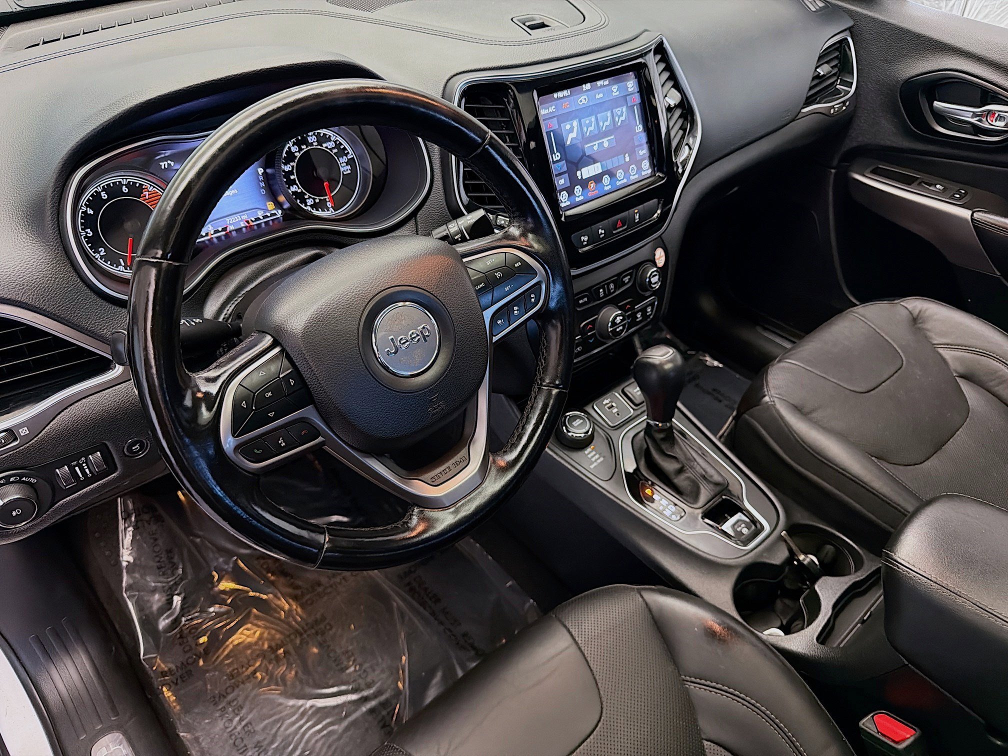 Used 2021 Jeep Cherokee Limited image 6