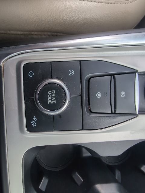 Used 2023 Ford Explorer Limited image 24