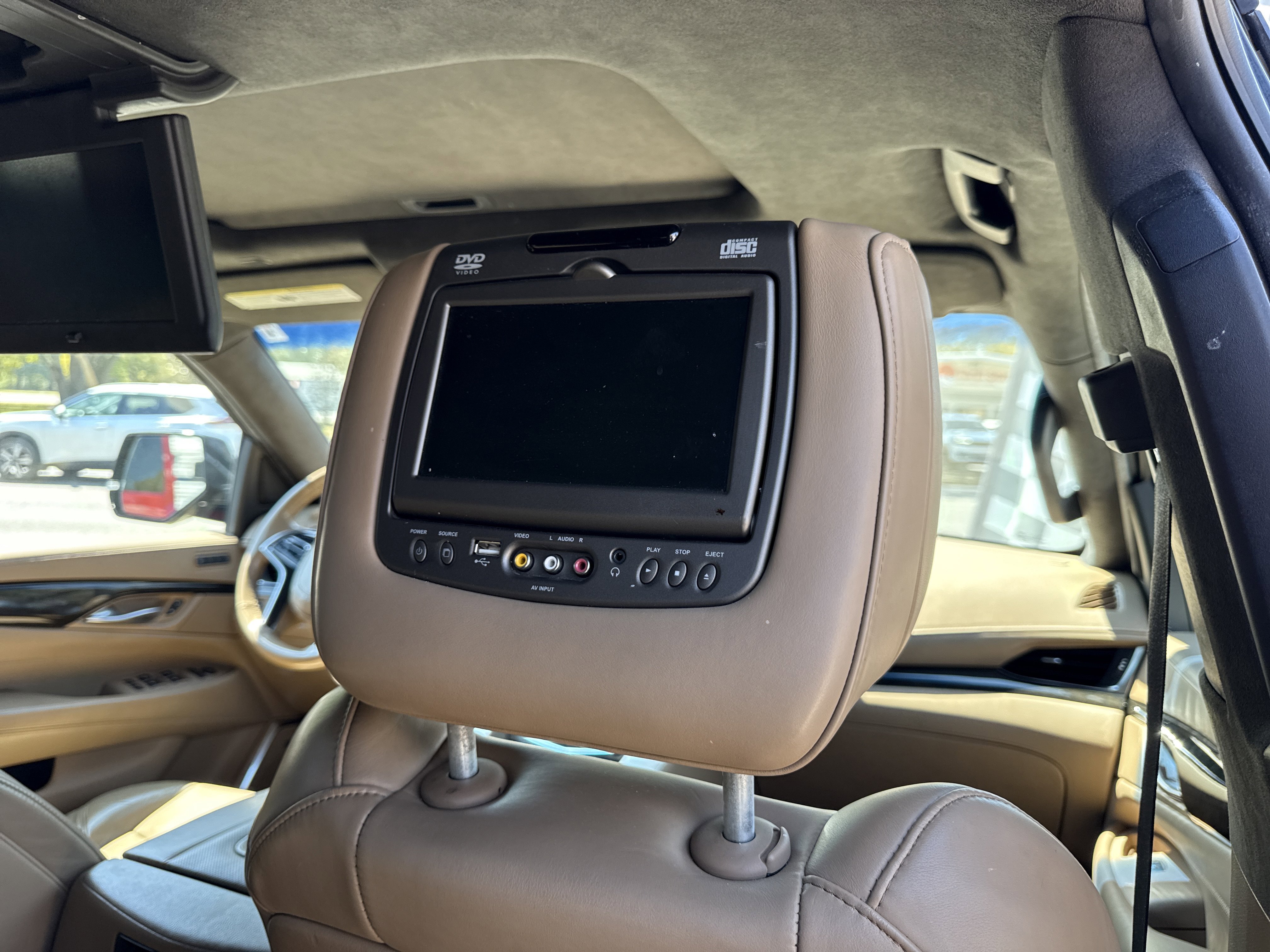 Used 2018 Cadillac Escalade ESV Platinum image 24