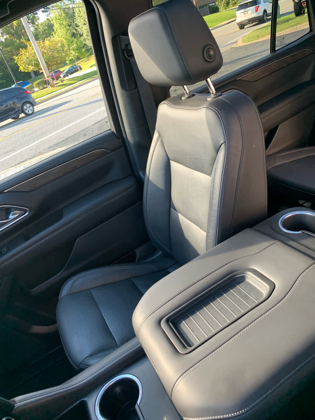 Used 2021 Chevrolet Tahoe Z71 w/ Z71 Signature Package image 19