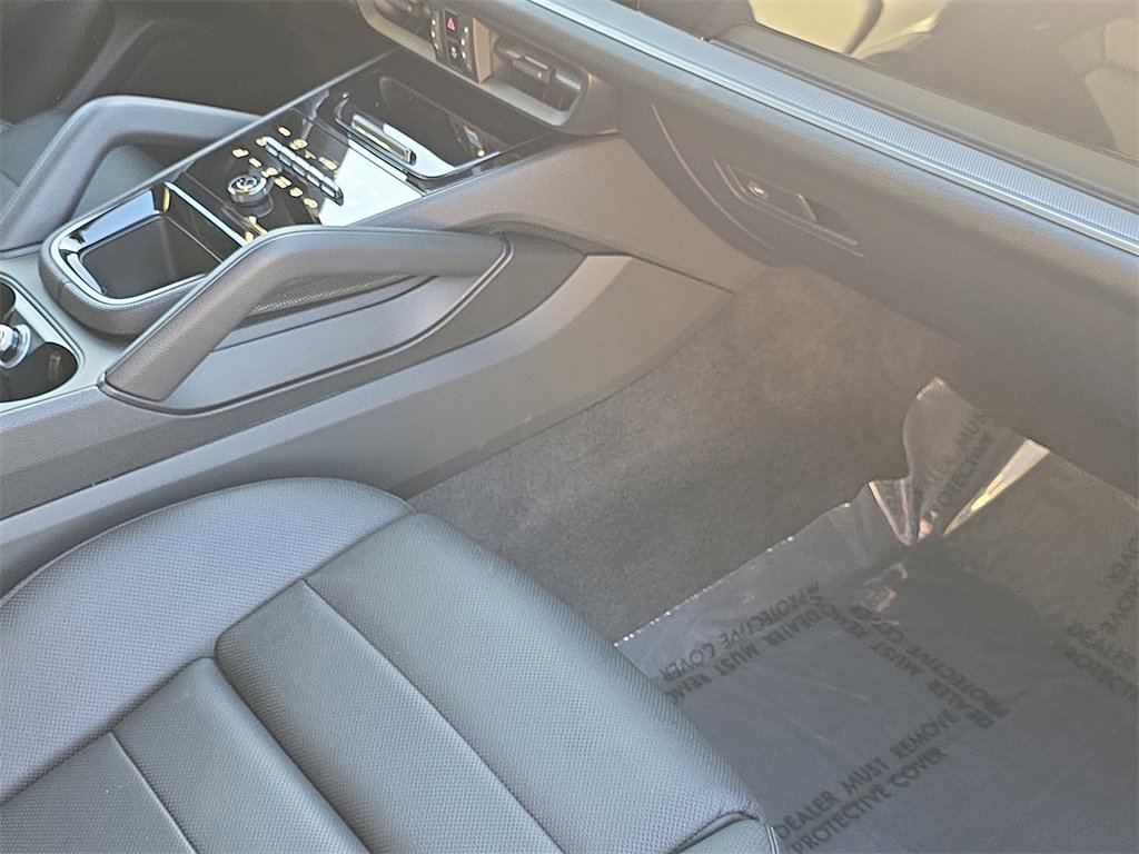 New 2025 Porsche Cayenne image 19