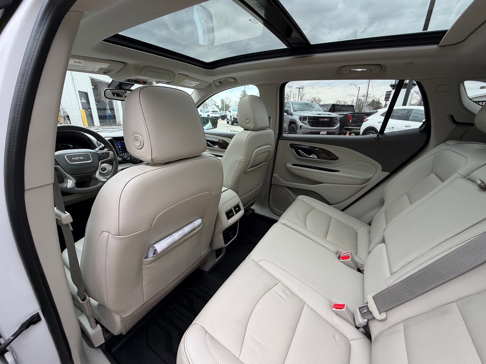 Used 2020 GMC Terrain Denali w/ Denali Premium Package image 10