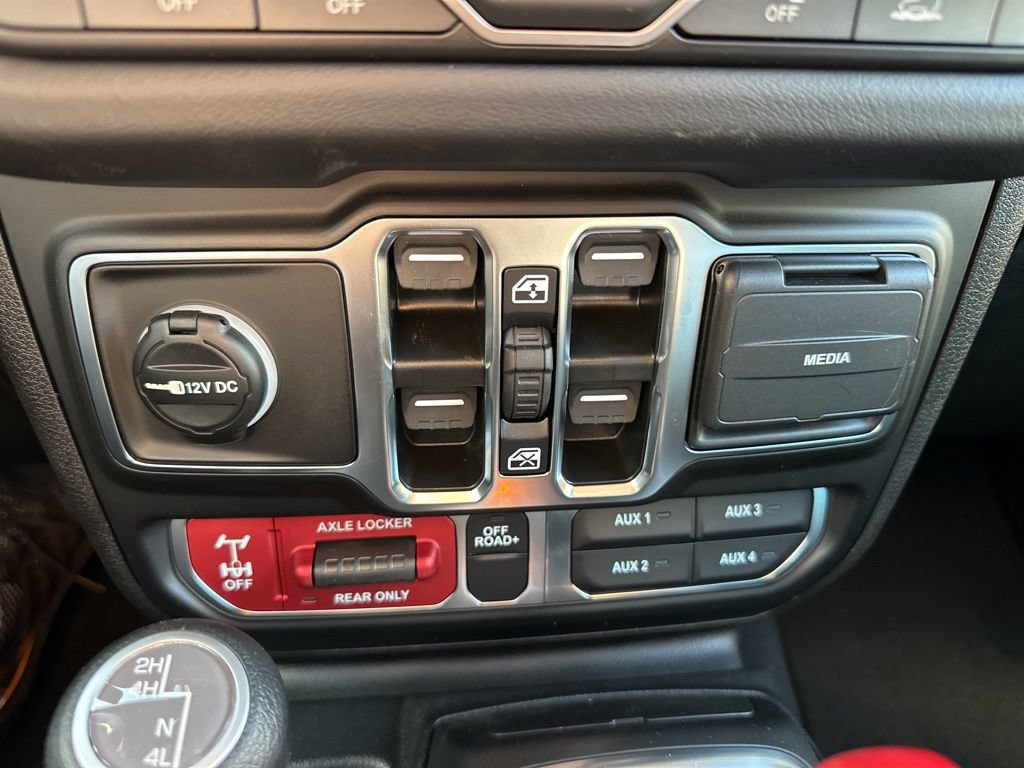 New 2026 Jeep Gladiator Mojave w/ Safety Group AWD/4WD image 71