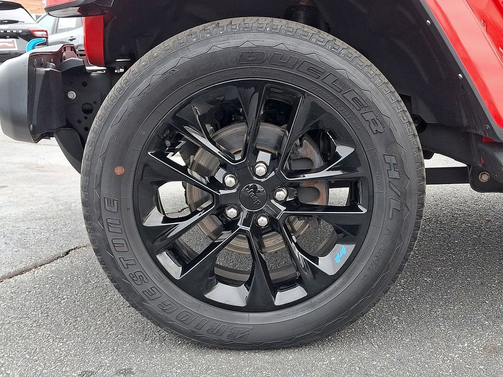 Used 2022 Jeep Wrangler Unlimited Sahara w/ Cold Weather Group image 8