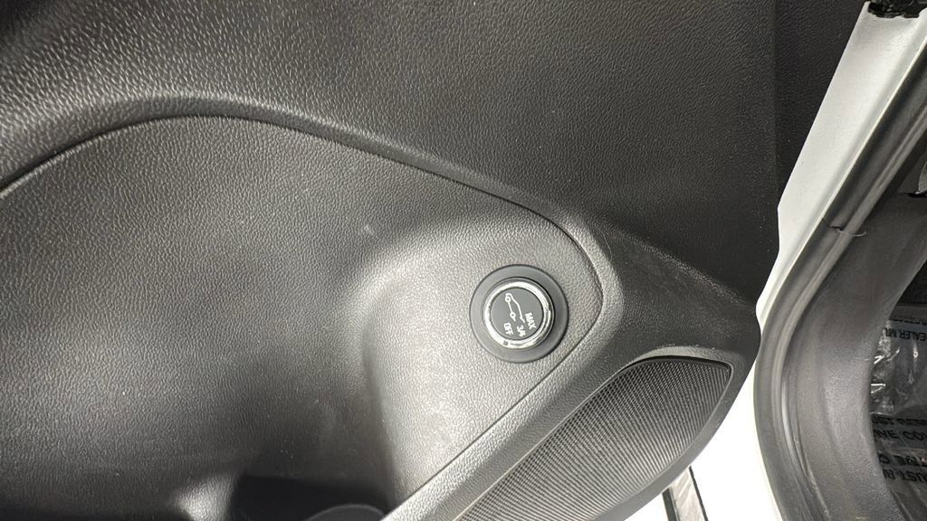 Used 2024 Chevrolet TrailBlazer LT w/ Convenience Package image 21