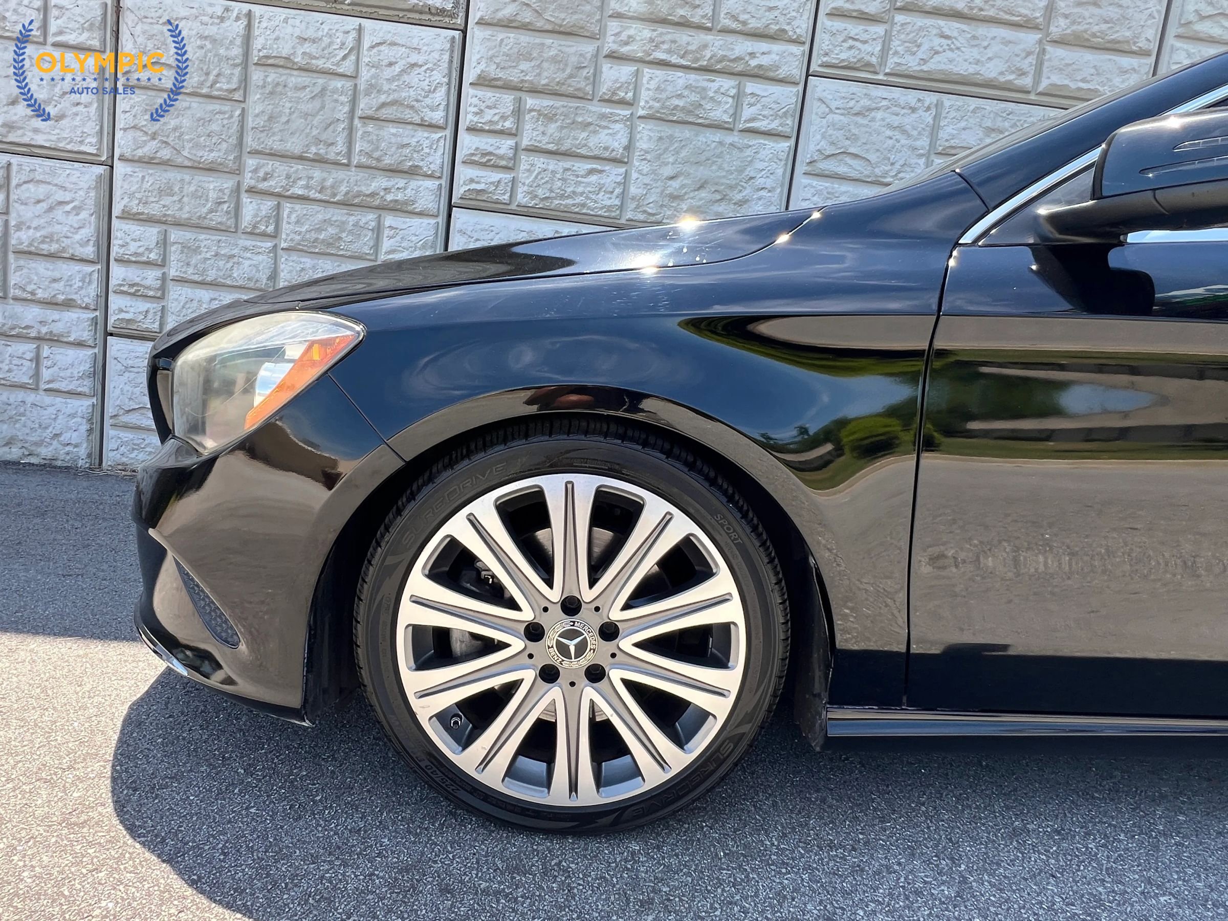 Used 2018 Mercedes-Benz CLA 250 w/ Convenience Package image 9