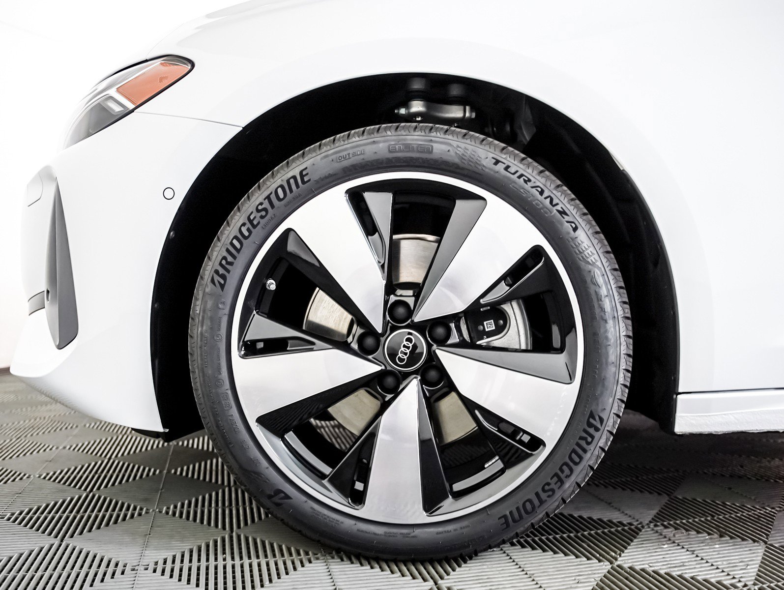 New 2025 Audi A5 2.0T Prestige image 6