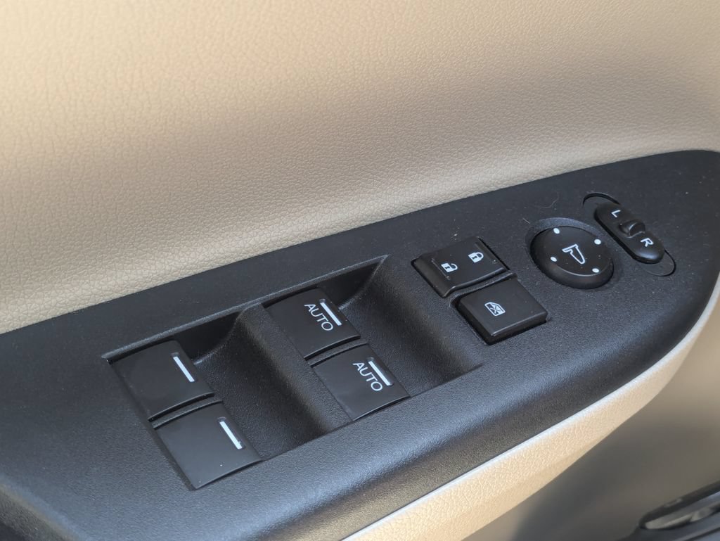 Used 2017 Honda Accord Touring image 31