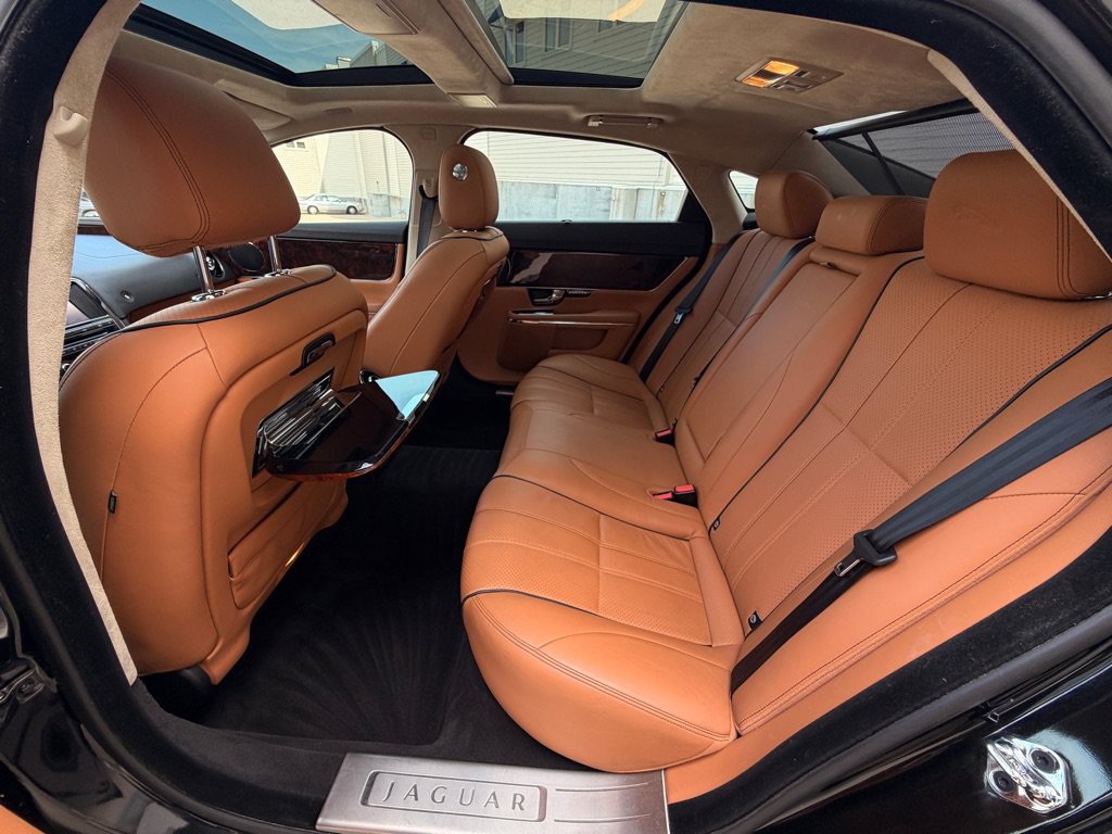 Used 2011 Jaguar XJ L RWD image 15
