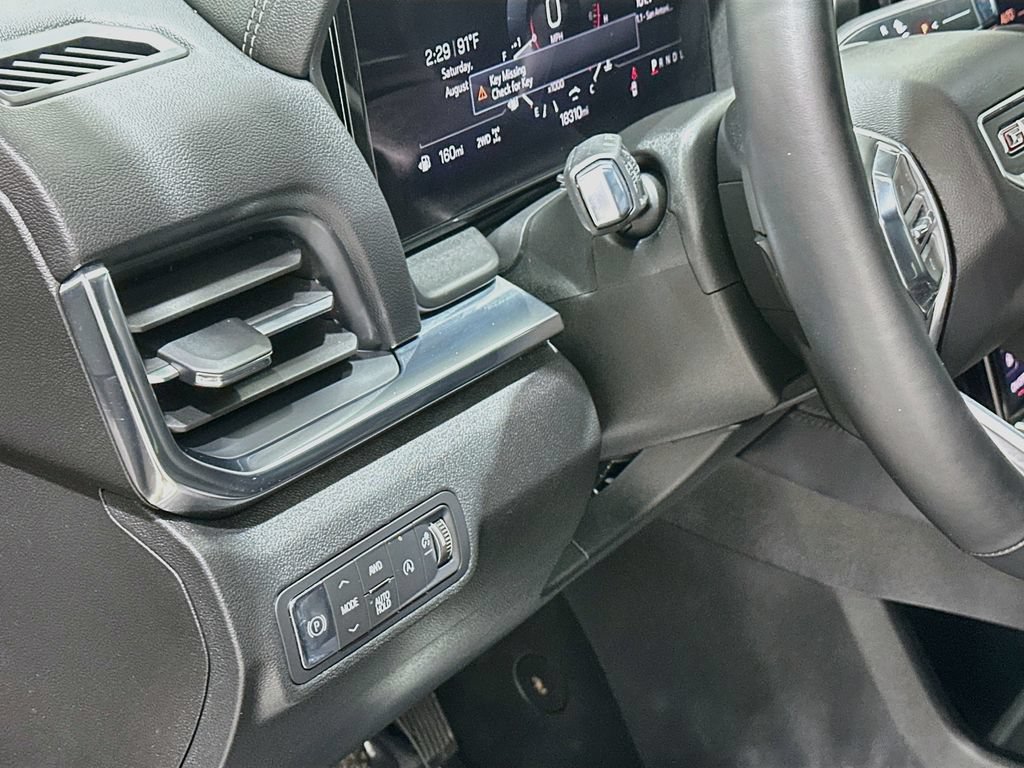 Used 2025 GMC Terrain Elevation w/ Elevation Premium Package AWD/4WD image 10
