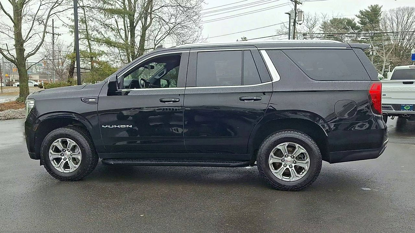 Certified 2022 GMC Yukon SLE w/ Gmc Pro Safety Plus Package image 8