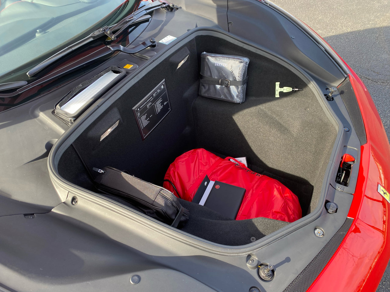 Used 2018 Ferrari 488 Spider image 23