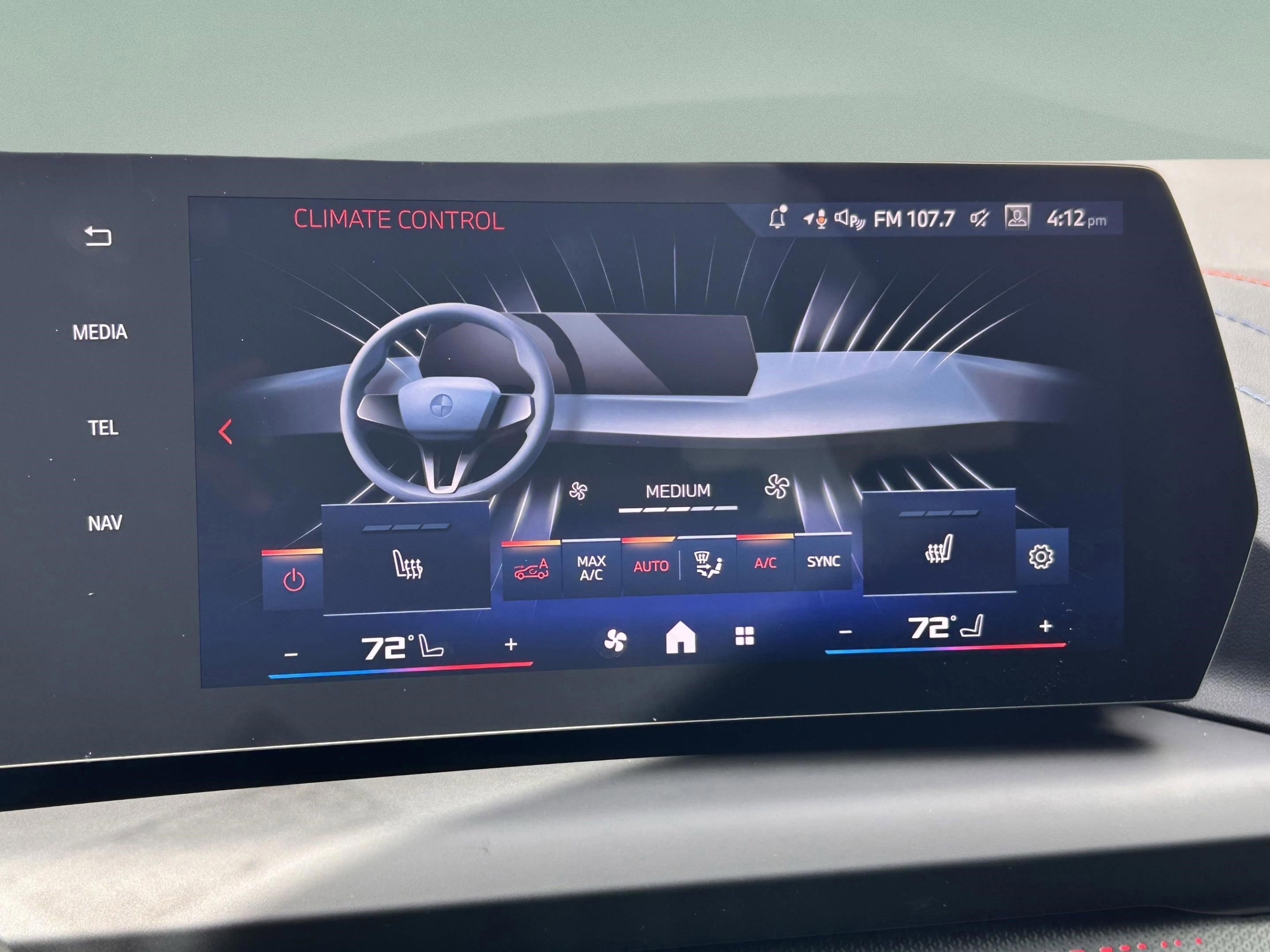 Used 2025 BMW M235i xDrive w/ Premium Package image 23