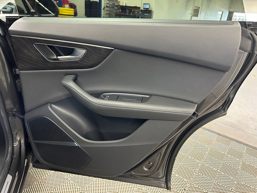 Used 2022 Audi Q8 Prestige AWD/4WD image 15
