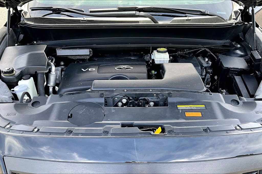 Used 2018 INFINITI QX60 Luxe w/ Deluxe Technology Package AWD/4WD image 9