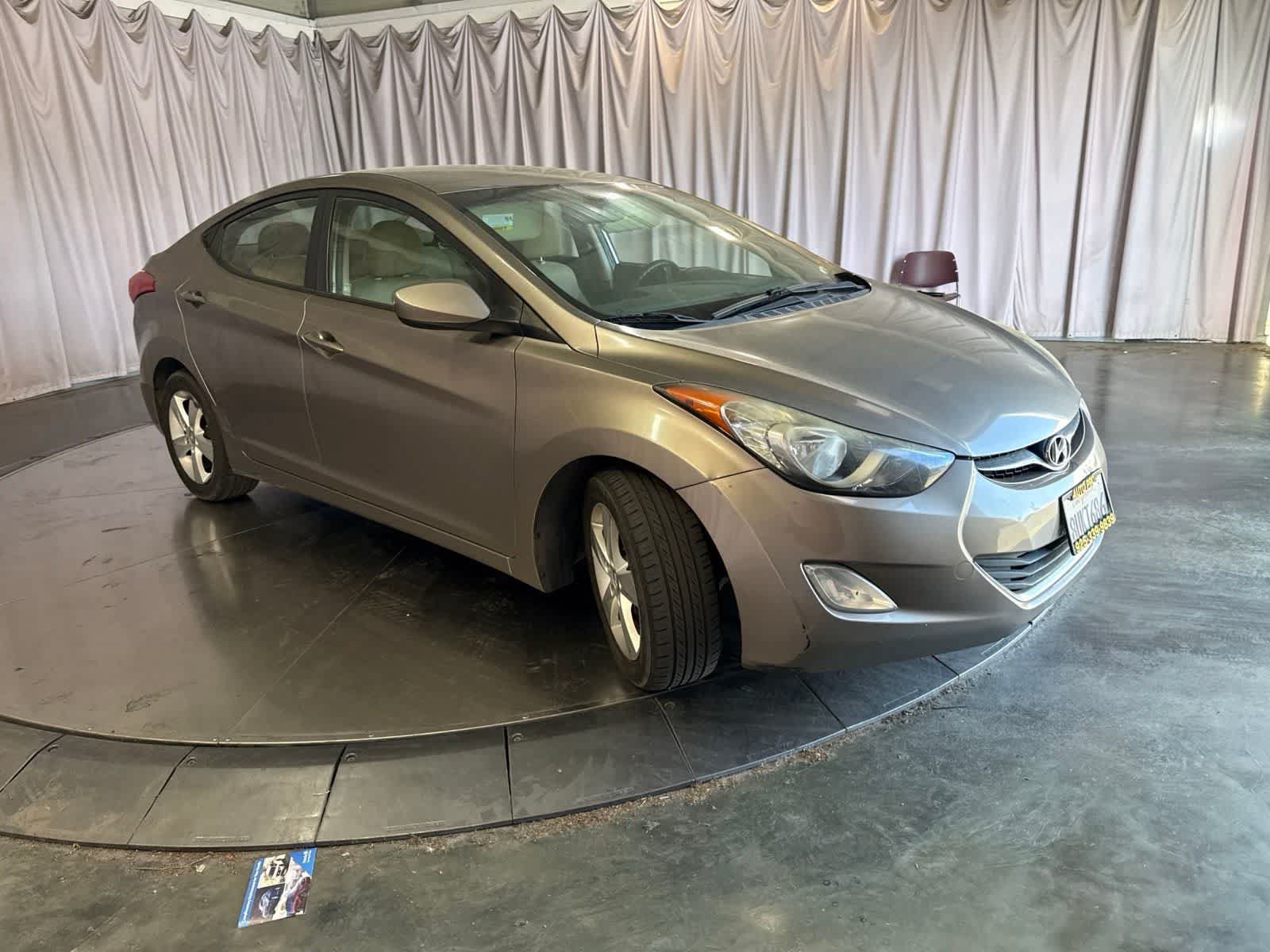 Used 2013 Hyundai Elantra GLS w/ Preferred Pkg FWD image 2