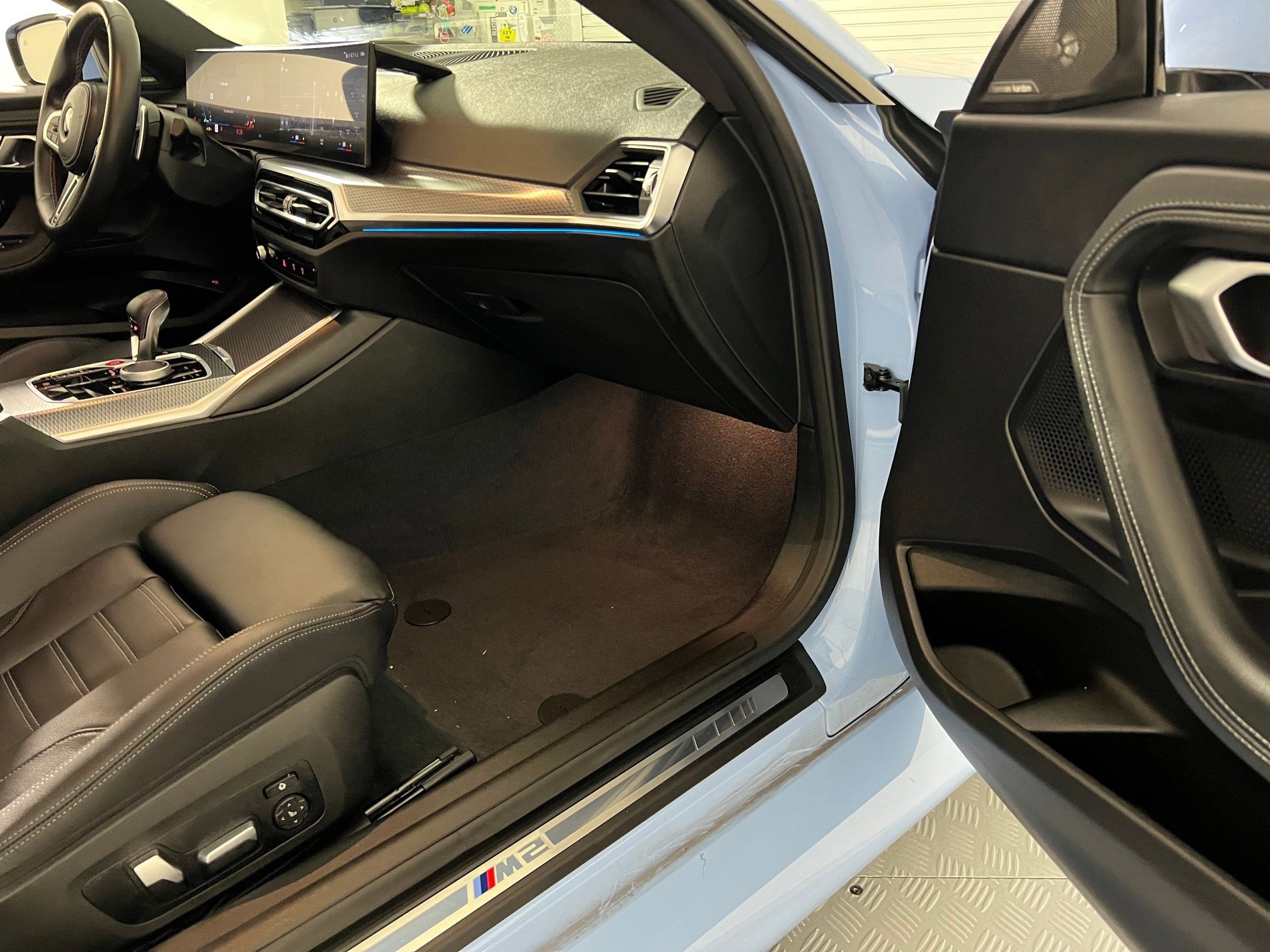 Used 2023 BMW M2 image 34