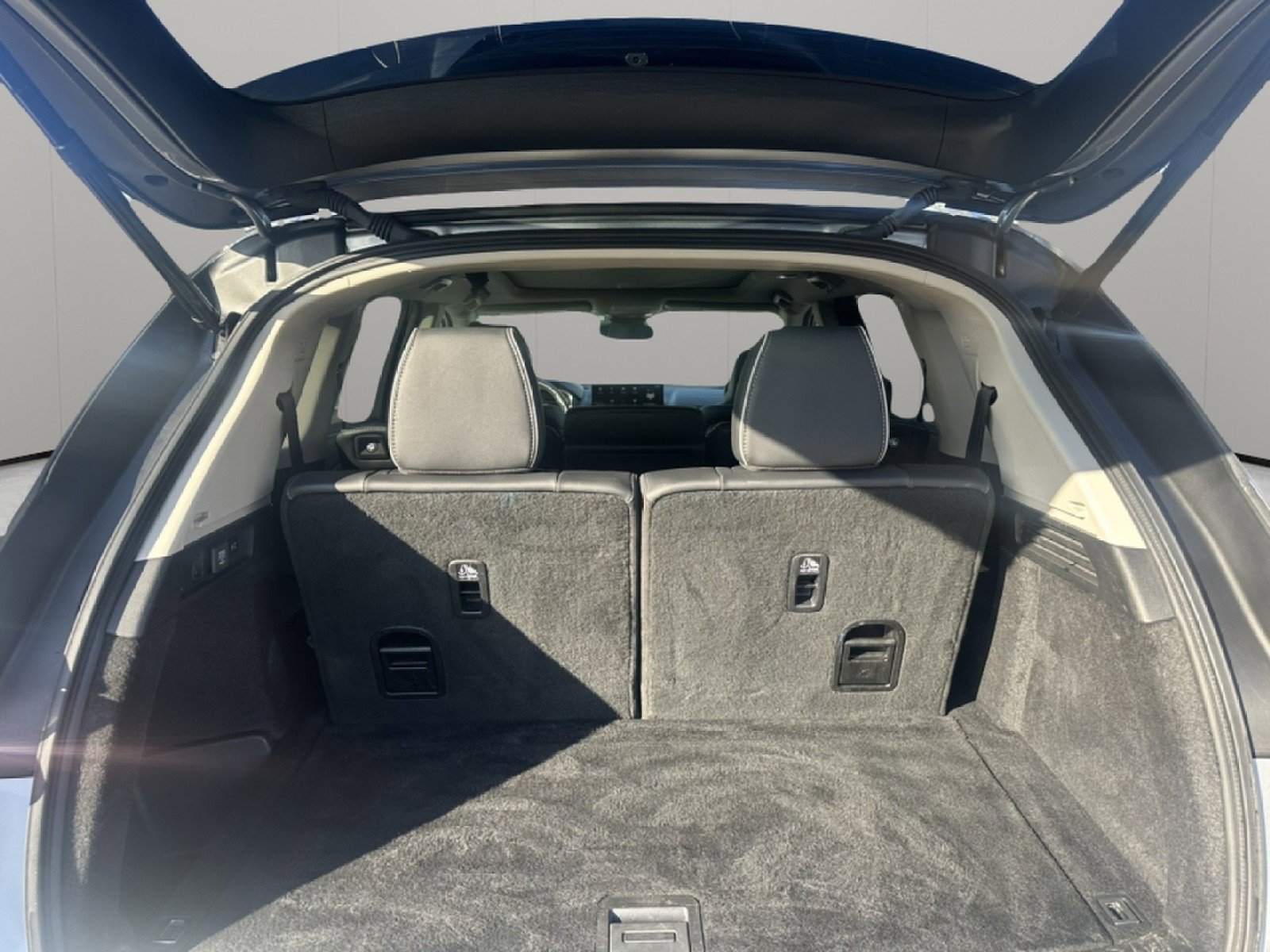 Used 2023 Acura MDX SH-AWD w/ Advance Package image 13