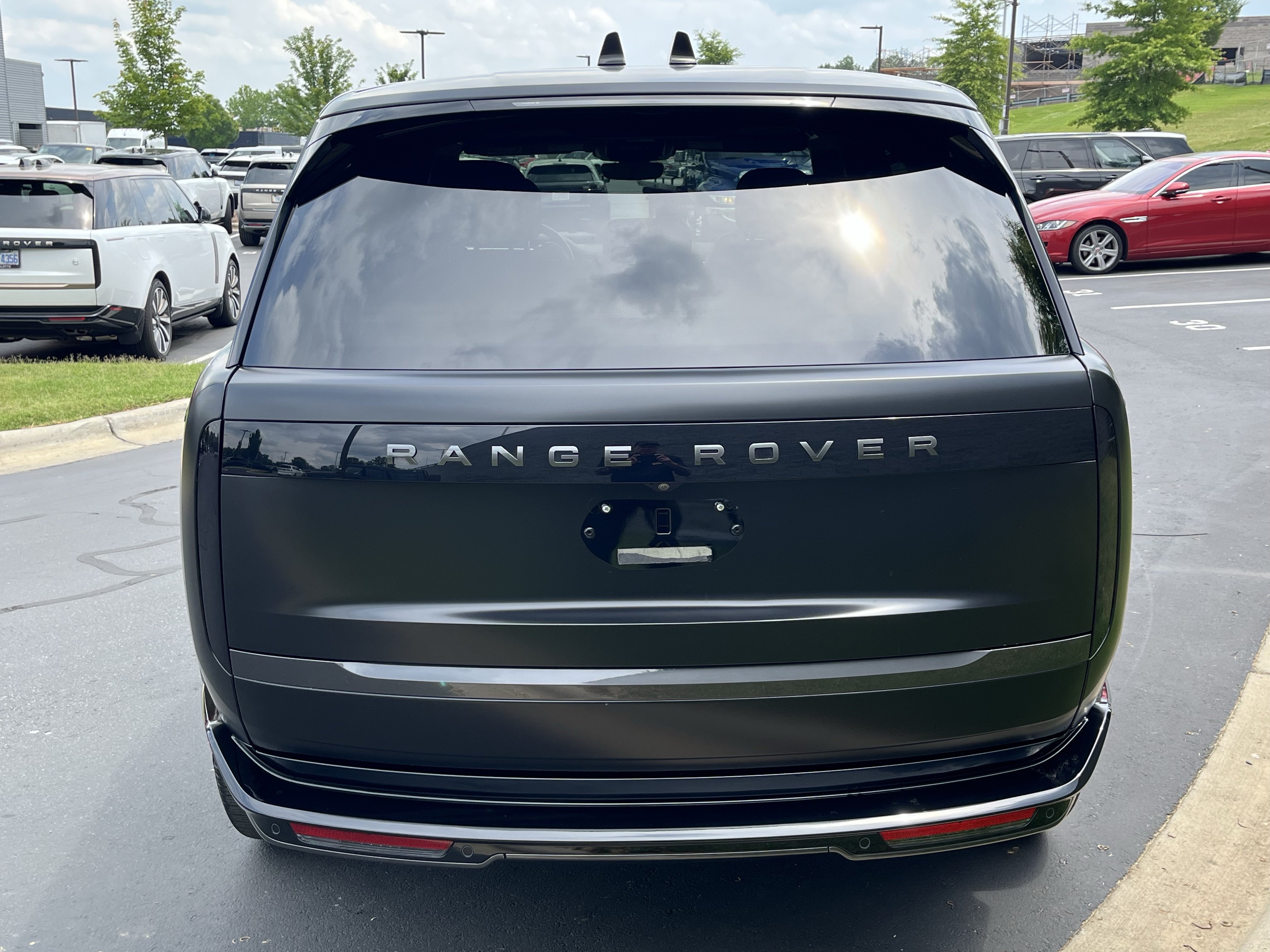 Certified 2024 Land Rover Range Rover SE AWD/4WD image 6