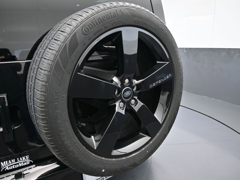 Used 2023 Land Rover Defender 90 X image 39